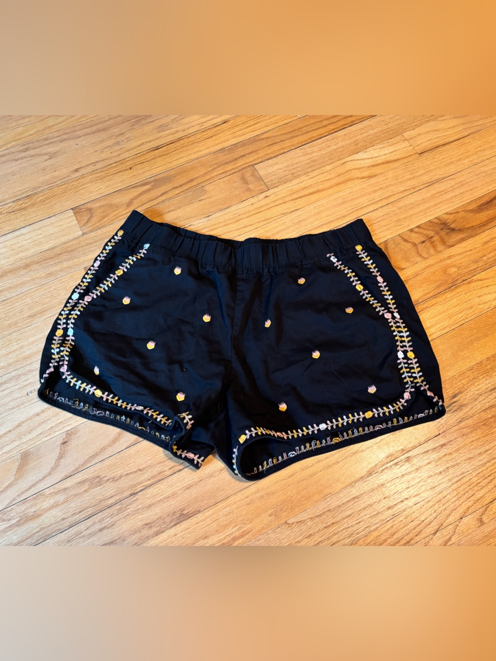Madewell Black Embroidered Women’s Casual Shorts - Medium